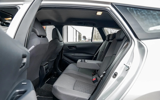Toyota Corolla cena 77900 przebieg: 118491, rok produkcji 2019 z Piła małe 562